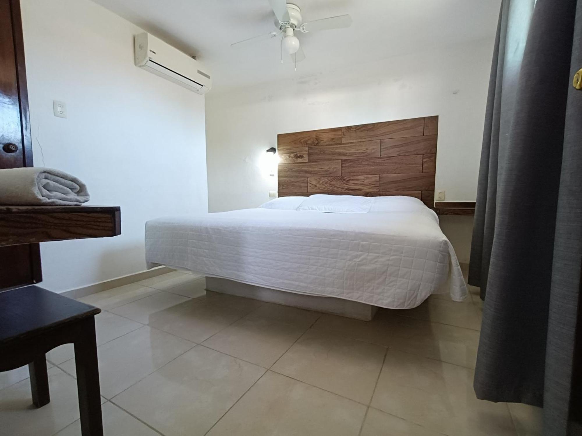 Hotel Rath Campeche Habitación foto